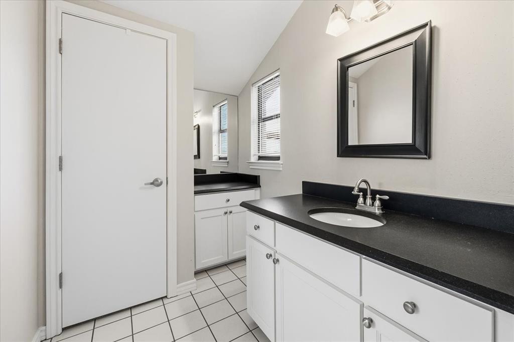 22 One Main Place Property Photo 35