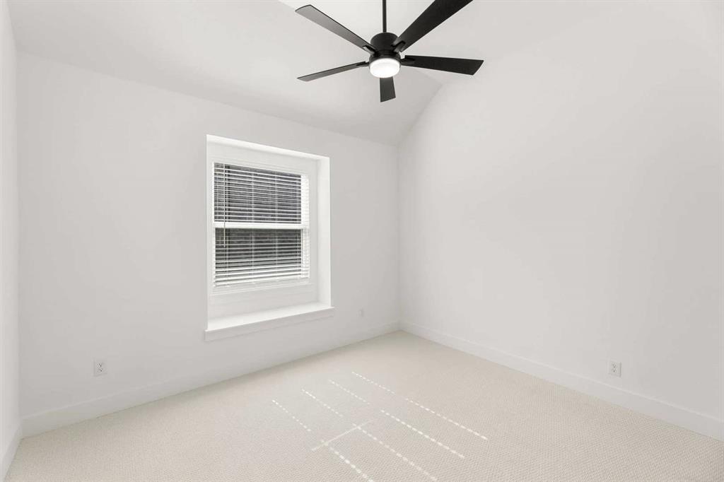 12806 Meadow Glen Street Property Photo 16