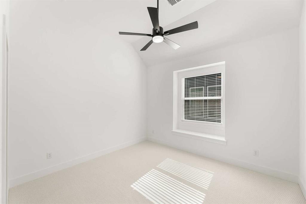 12806 Meadow Glen Street Property Photo 19