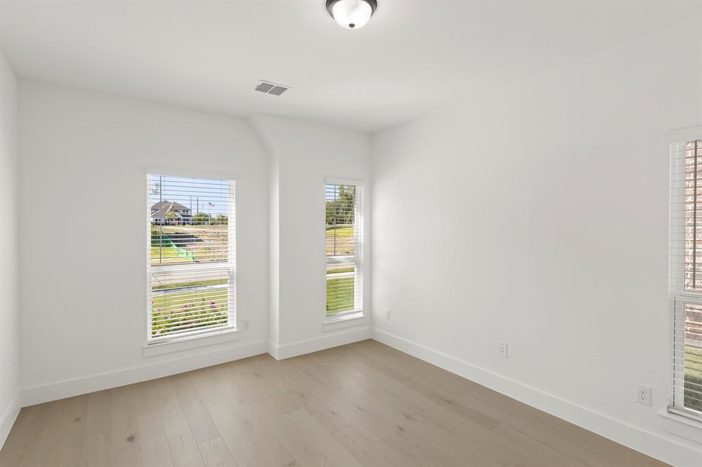 12806 Meadow Glen Street Property Photo 22