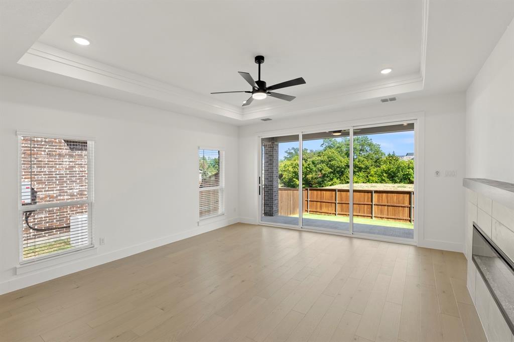 12806 Meadow Glen Street Property Photo 31