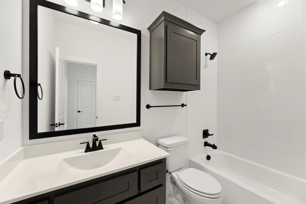 12806 Meadow Glen Street Property Photo 34