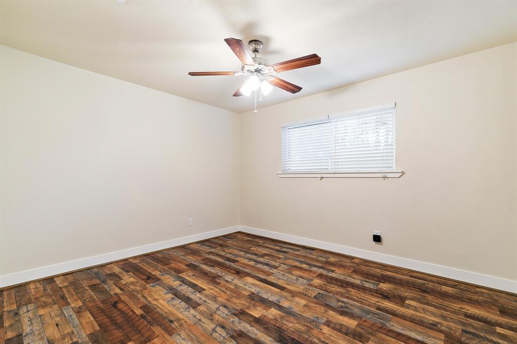 909 N Dove Road Property Photo 18