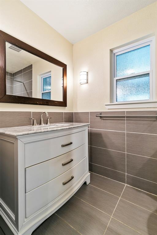 909 N Dove Road Property Photo 24