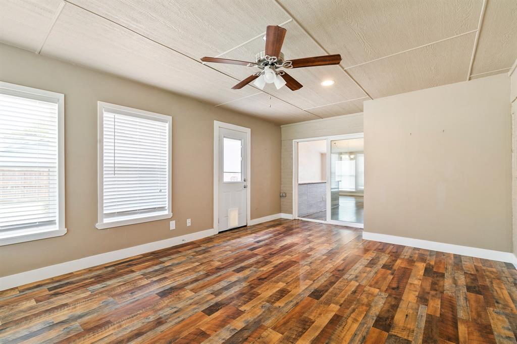 909 N Dove Road Property Photo 27