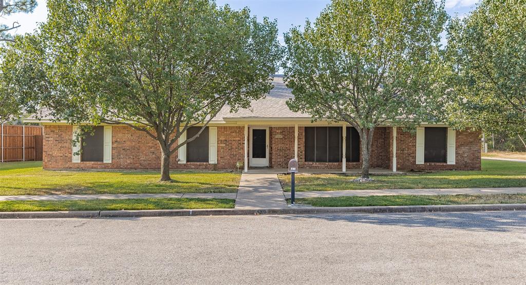 1814 Sandra Drive Property Photo 1