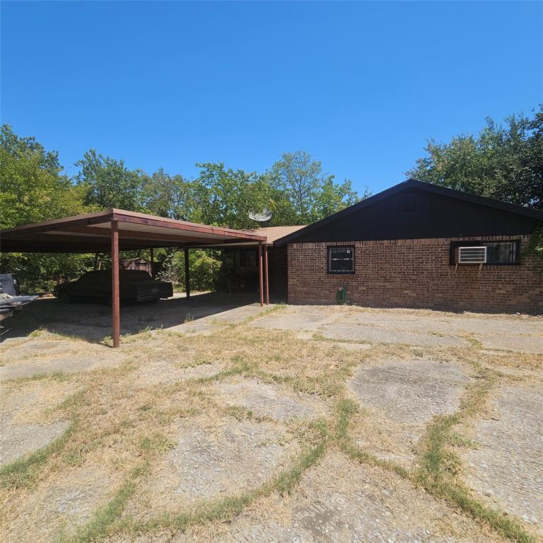 1313 E Robert Street Property Photo 4