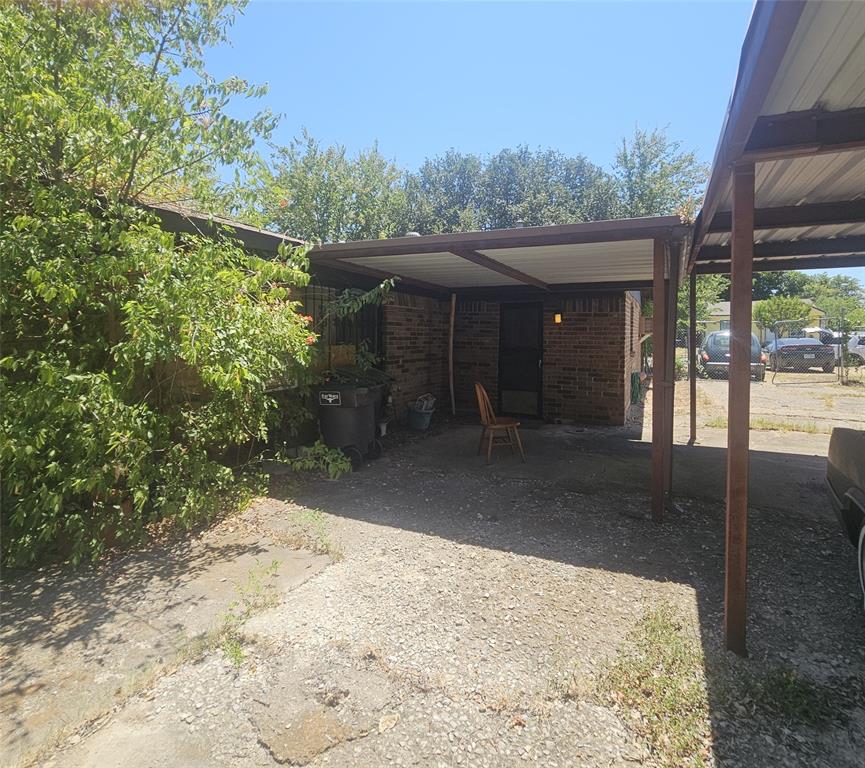 1313 E Robert Street Property Photo 5