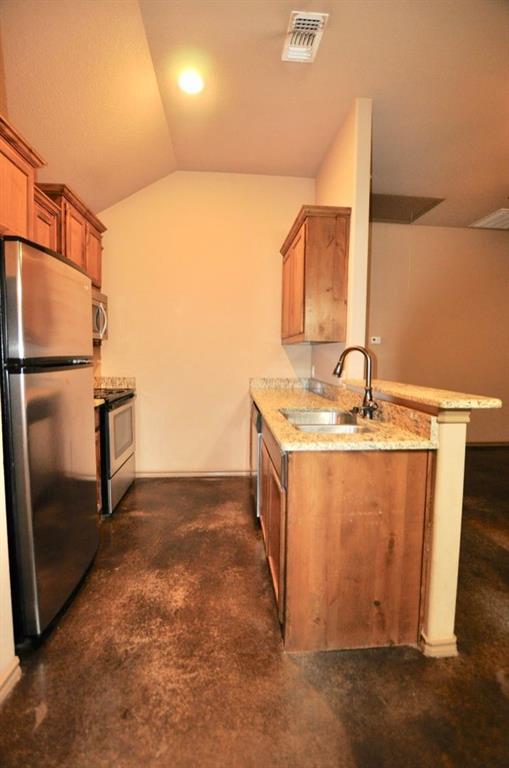 663 W Tarleton Street 201 Property Photo 8