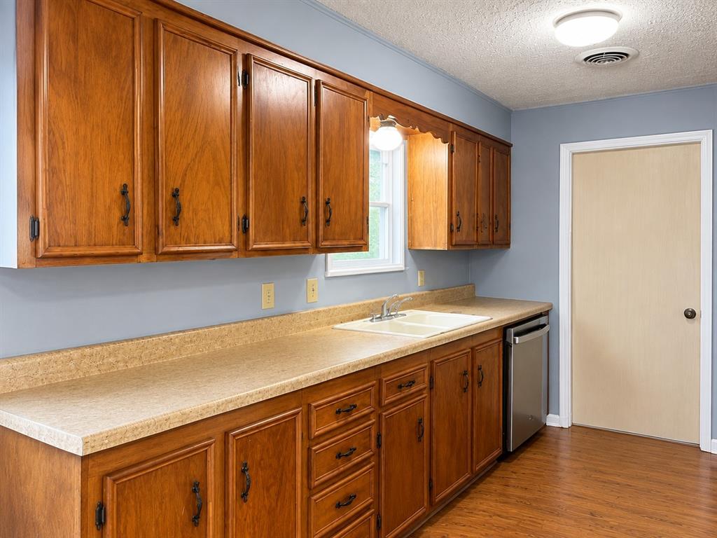 156 George Scott Street Property Photo 4
