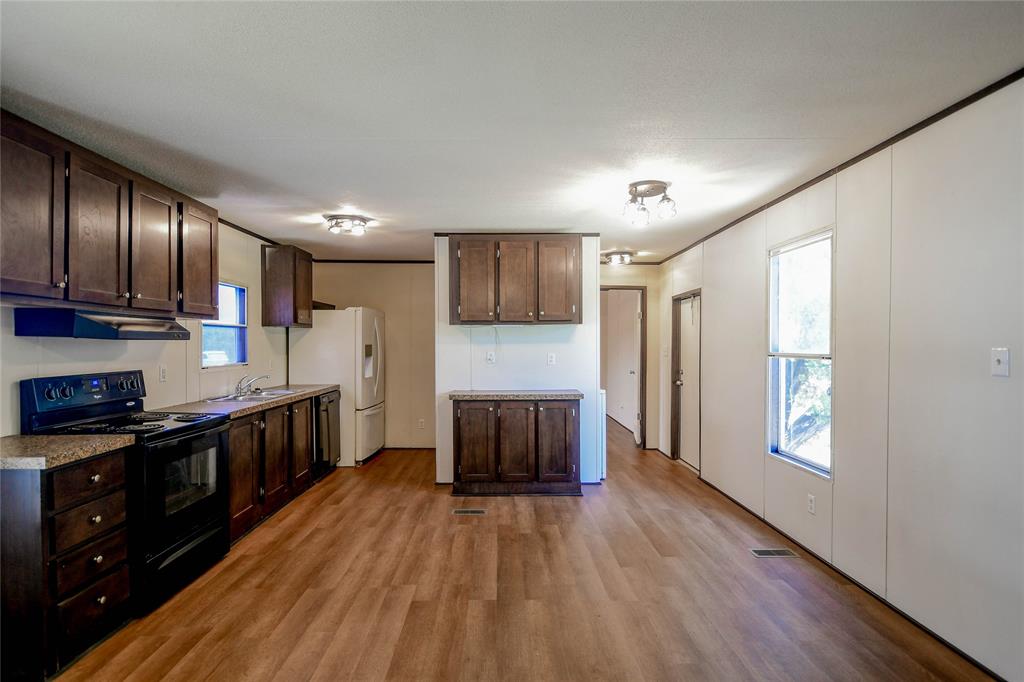 912 Pease River Drive Property Photo 18