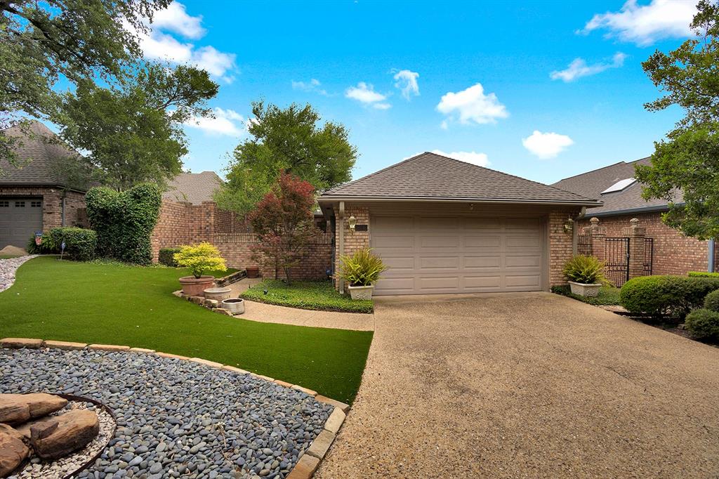 16046 Chalfont Circle Property Photo 1