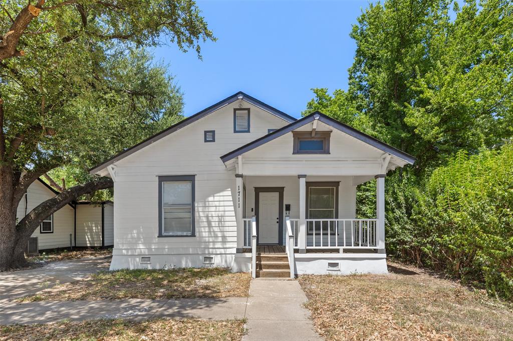 1711 Wood Avenue Property Photo 1