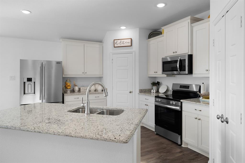 2104 Redwood Drive Property Photo 6