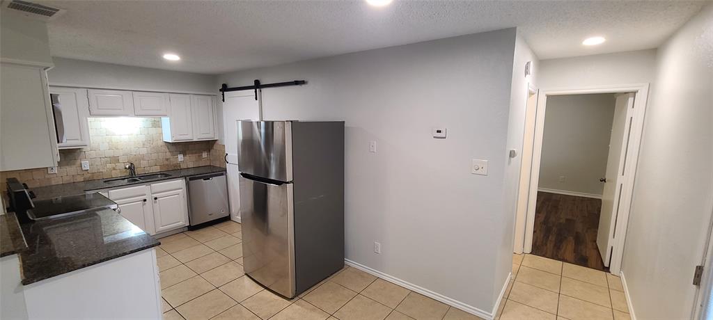 17811 Farley Trail Property Photo 3