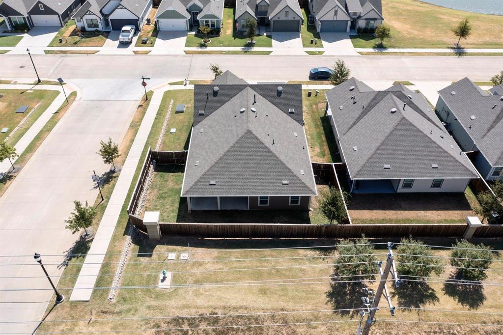 11129 Pond View Court Property Photo 33