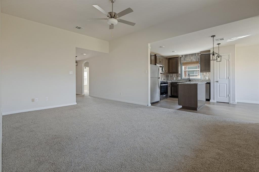 305 Shaw Creek Boulevard Property Photo 6