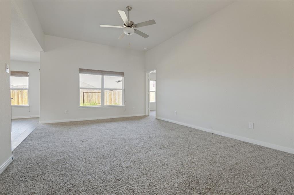 305 Shaw Creek Boulevard Property Photo 7