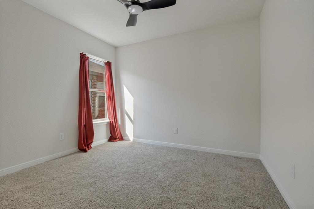305 Shaw Creek Boulevard Property Photo 12