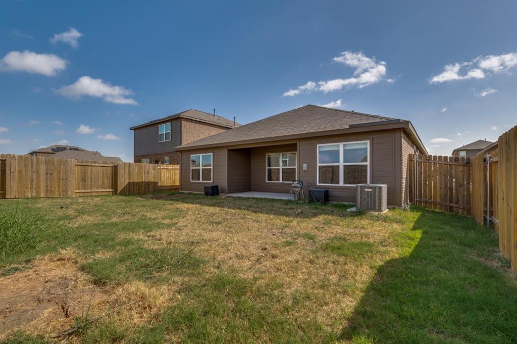 305 Shaw Creek Boulevard Property Photo 16