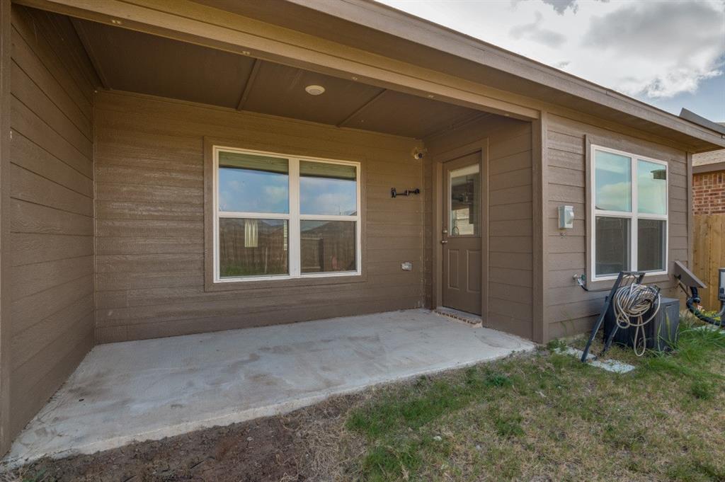 305 Shaw Creek Boulevard Property Photo 17