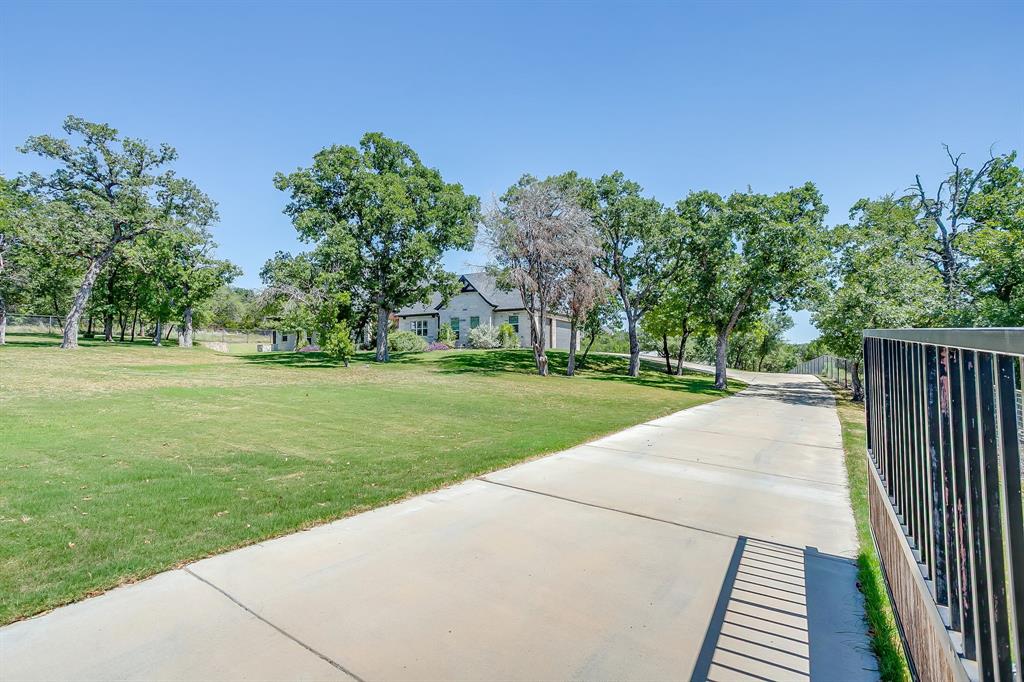 2161 Eagles Ridge Drive Property Photo 2