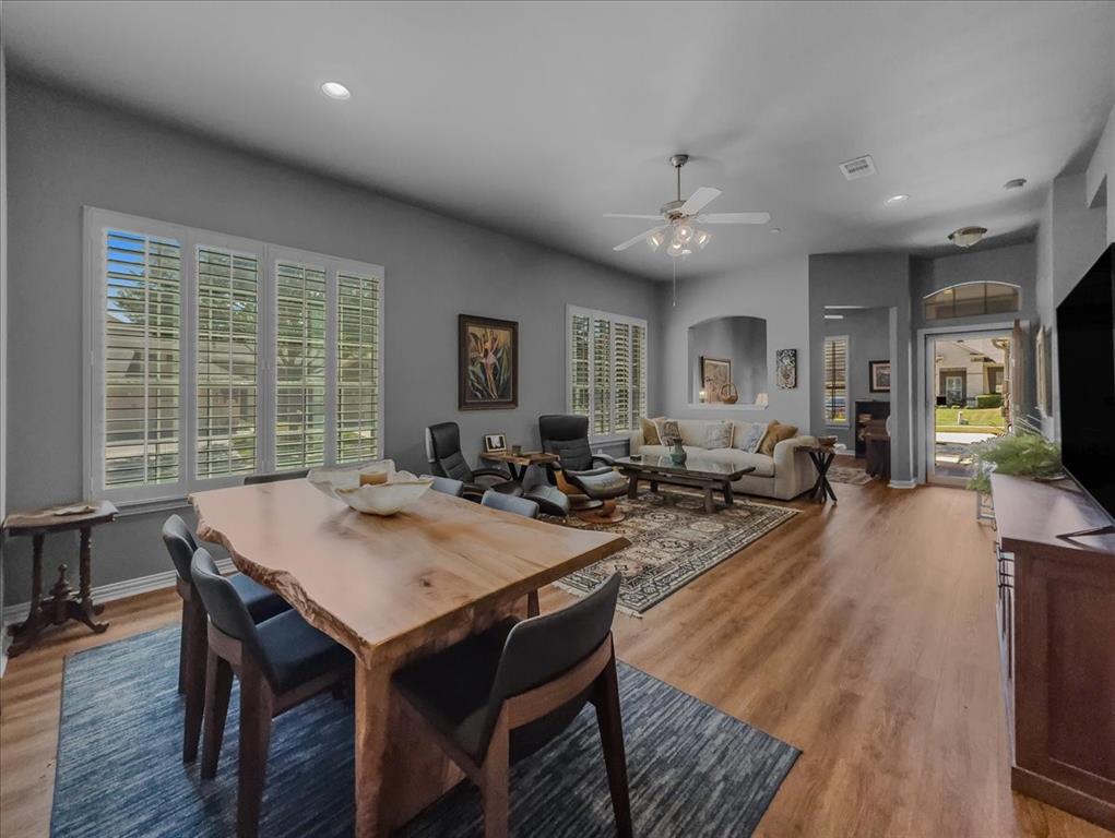 2829 Mott Street Property Photo 6