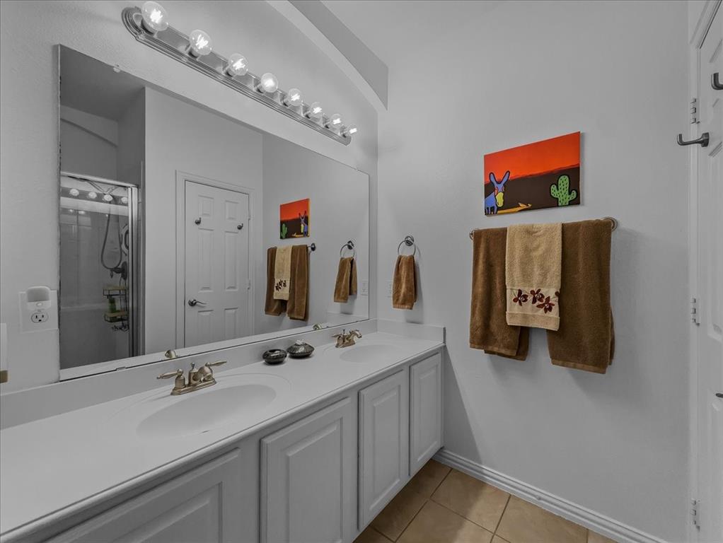 2829 Mott Street Property Photo 18
