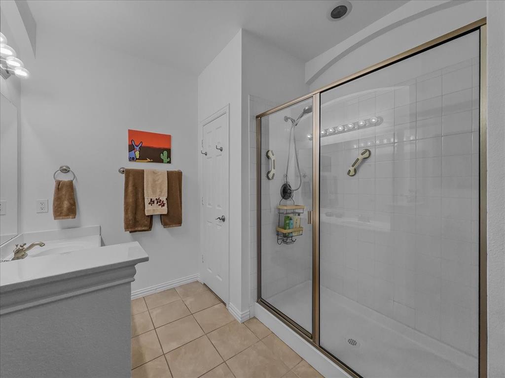 2829 Mott Street Property Photo 19