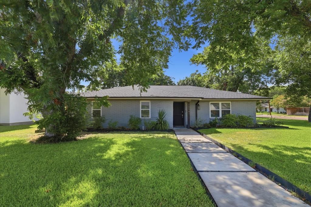 10941 Beauty Lane Property Photo 1