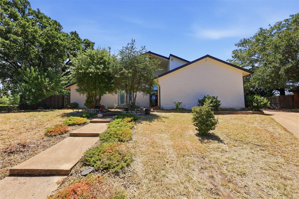 2700 Shadow Wood Court Property Photo 1