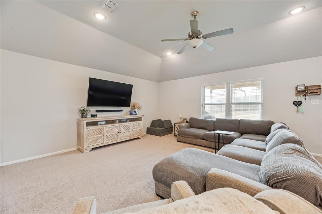 2107 Auburndale Avenue Property Photo 6