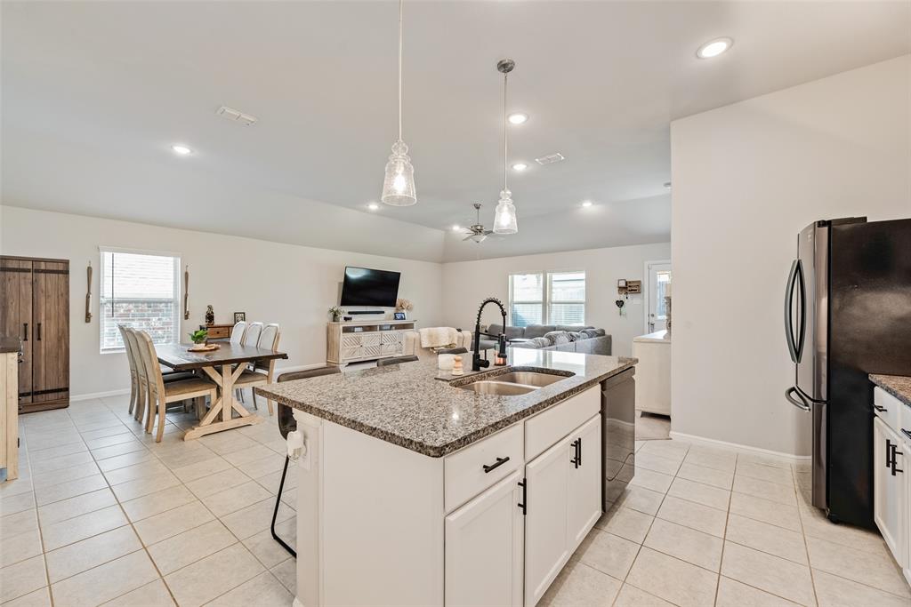 2107 Auburndale Avenue Property Photo 12