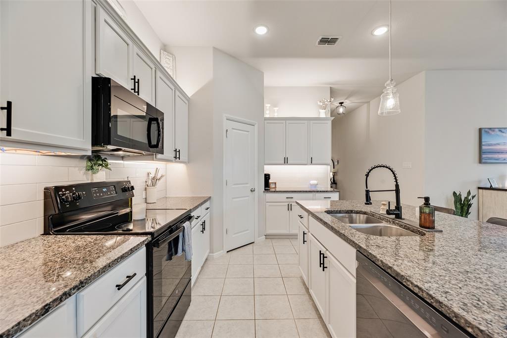 2107 Auburndale Avenue Property Photo 13