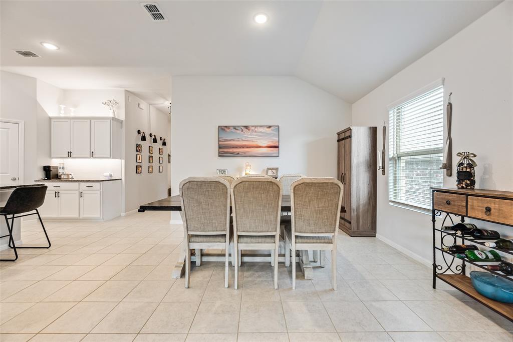 2107 Auburndale Avenue Property Photo 17