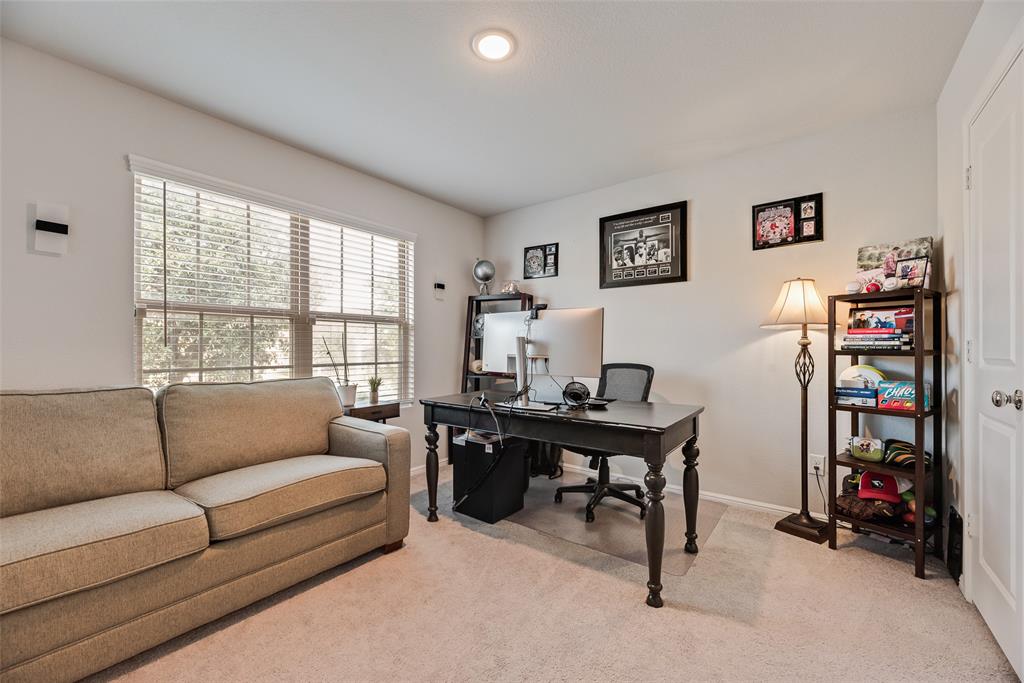 2107 Auburndale Avenue Property Photo 20