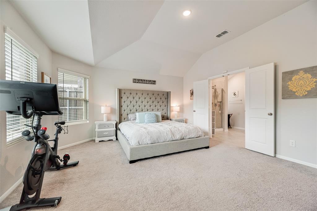 2107 Auburndale Avenue Property Photo 26