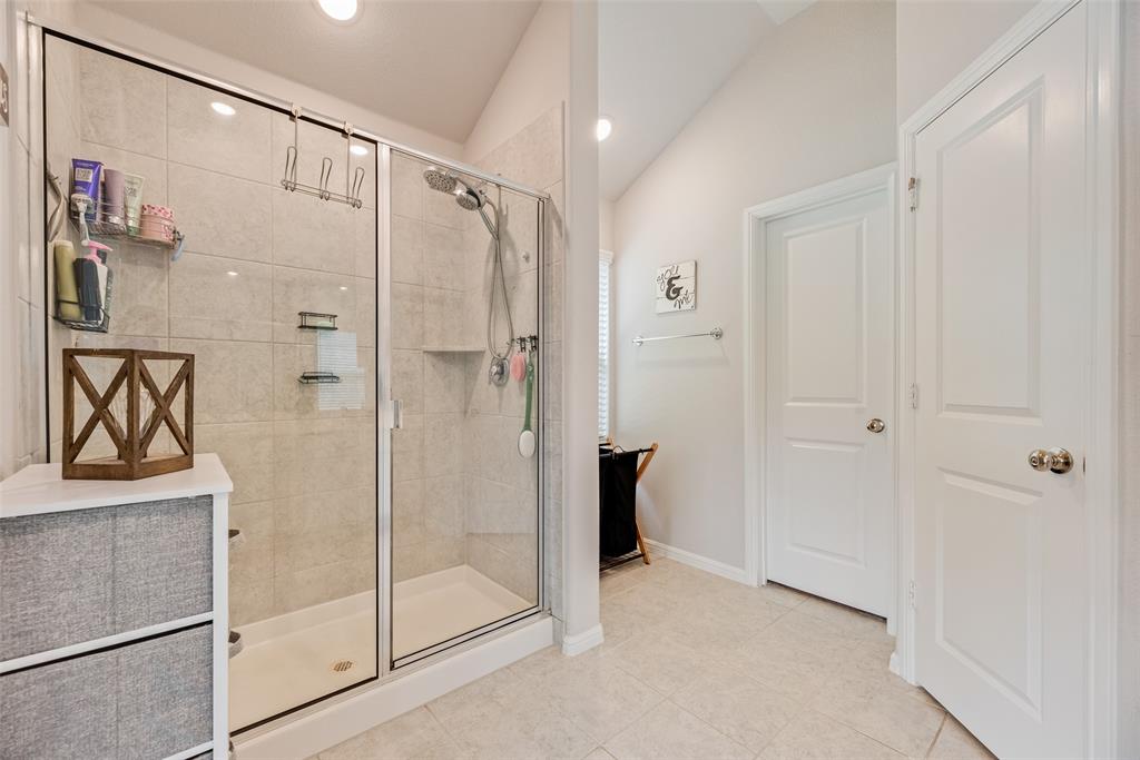 2107 Auburndale Avenue Property Photo 31