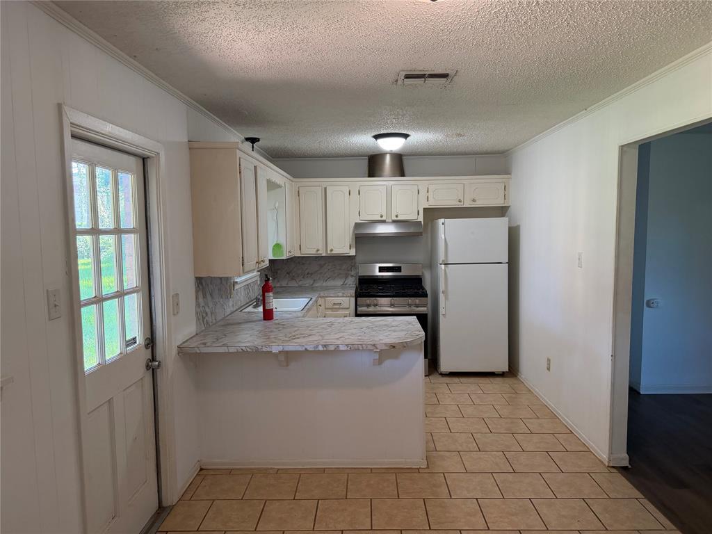 1643 Holiday Boulevard Property Photo 5