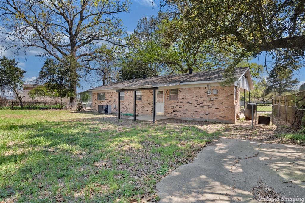 1643 Holiday Boulevard Property Photo 12