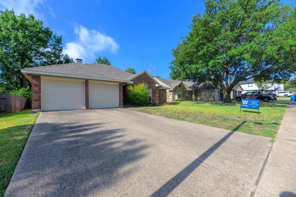 157 Summerhill Drive Property Photo 3