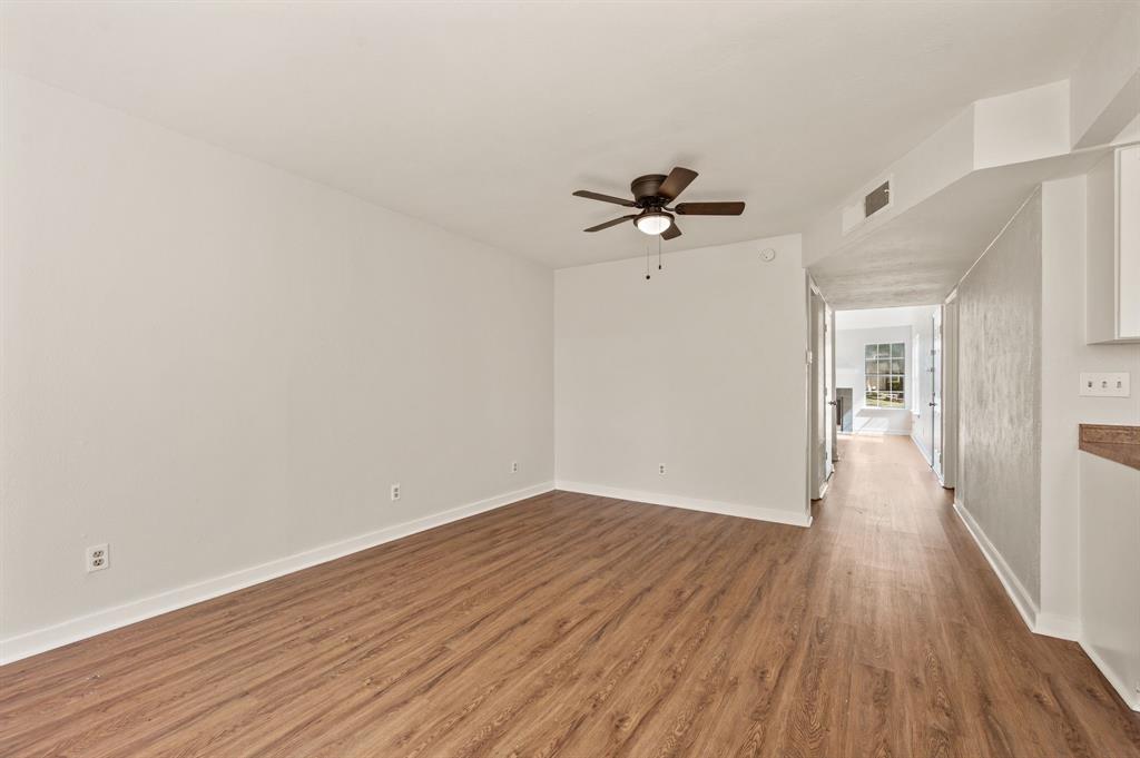 4640 Waterway Drive Property Photo 7