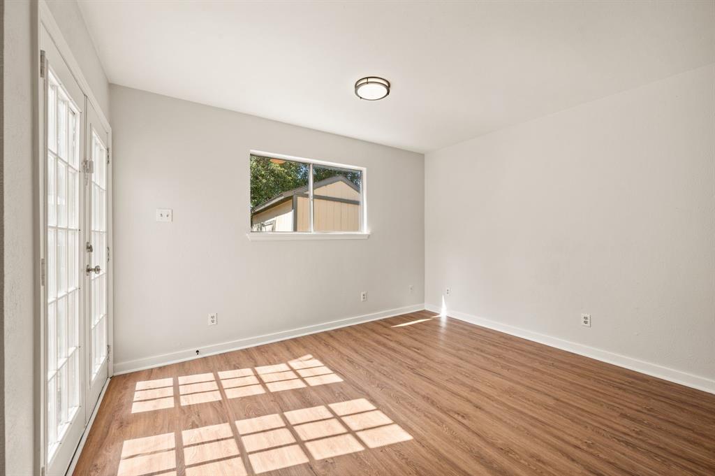 4640 Waterway Drive Property Photo 9