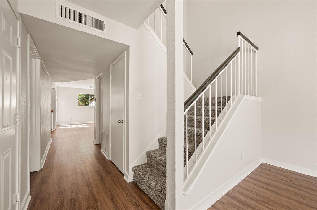 4640 Waterway Drive Property Photo 14