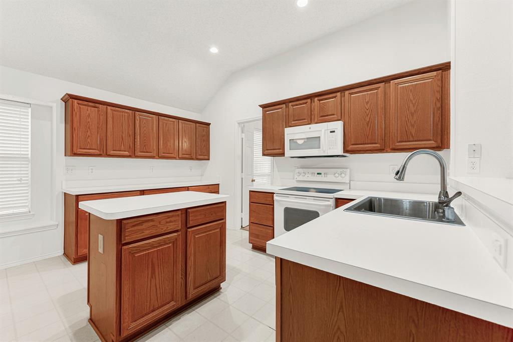 3211 Saint Pierre Property Photo 14