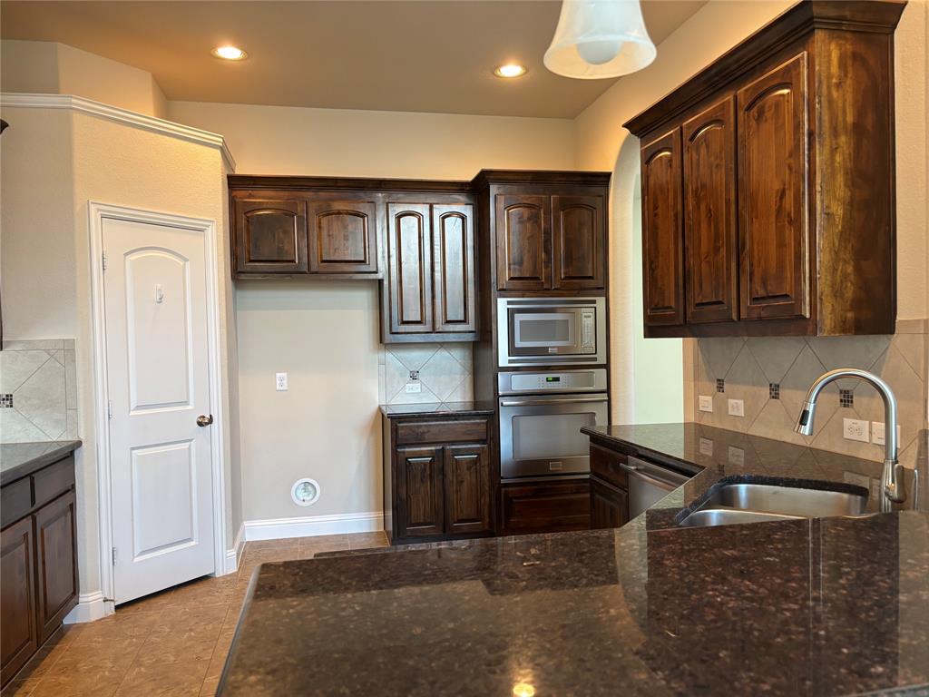 6117 Mickelson Way Property Photo 8