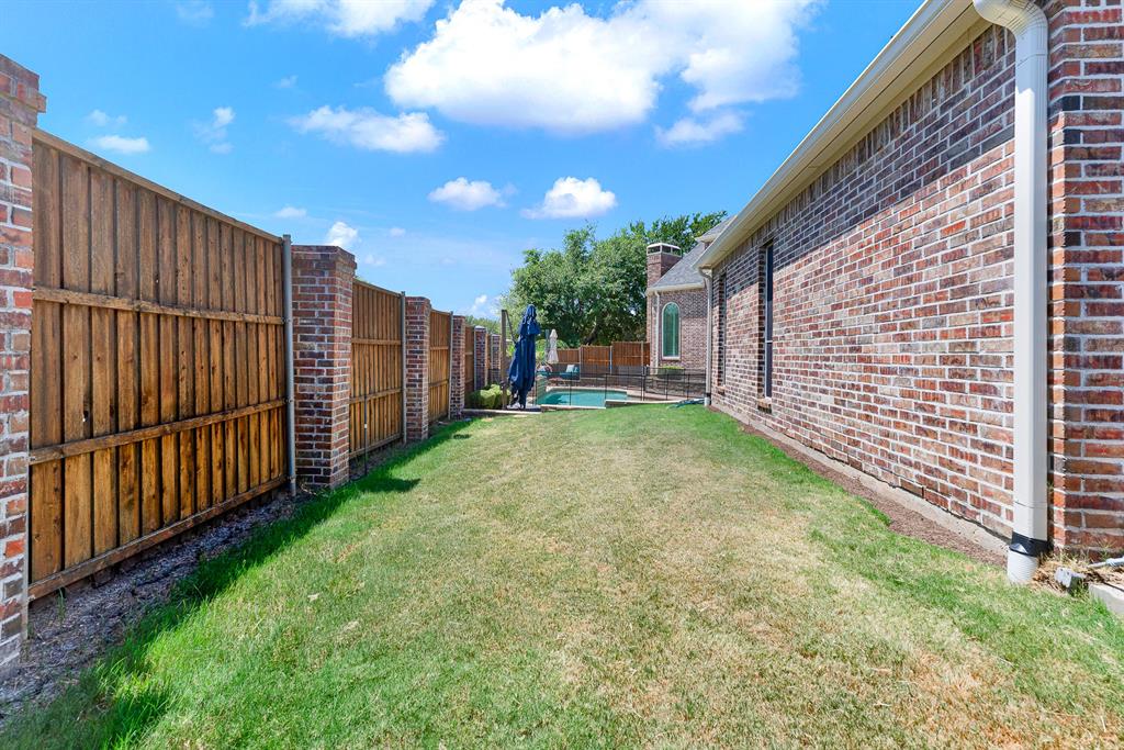 6400 Village Springs Drive Property Photo 30