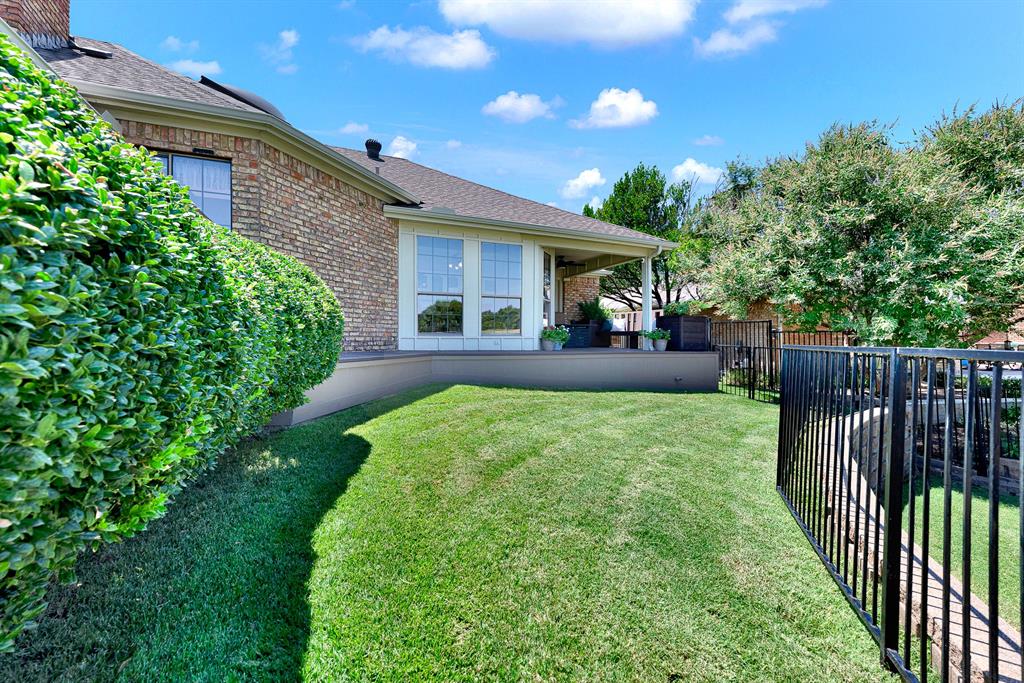5221 Mariners Drive Property Photo 7