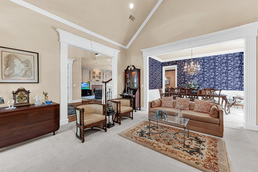 5404 Glenshire Drive Property Photo 18