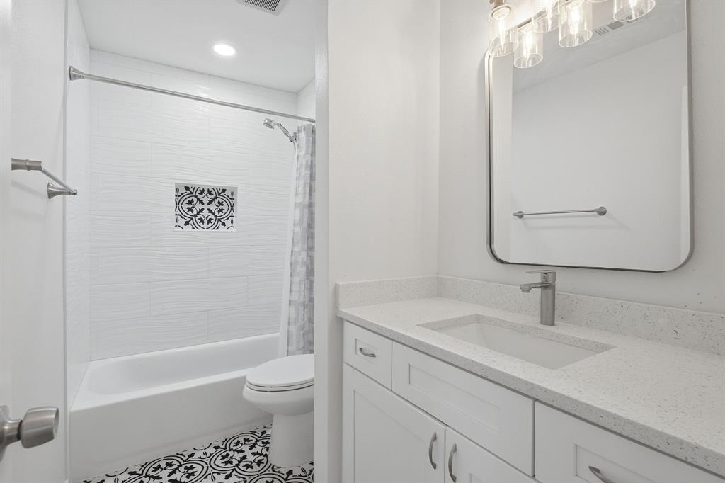 409 W Jefferson Street Property Photo 19
